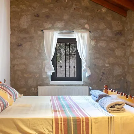 Stone House W Private Pool And Garden In Bodrum 오르타켄트