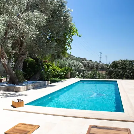 Stone House W Private Pool And Garden In Bodrum 오르타켄트